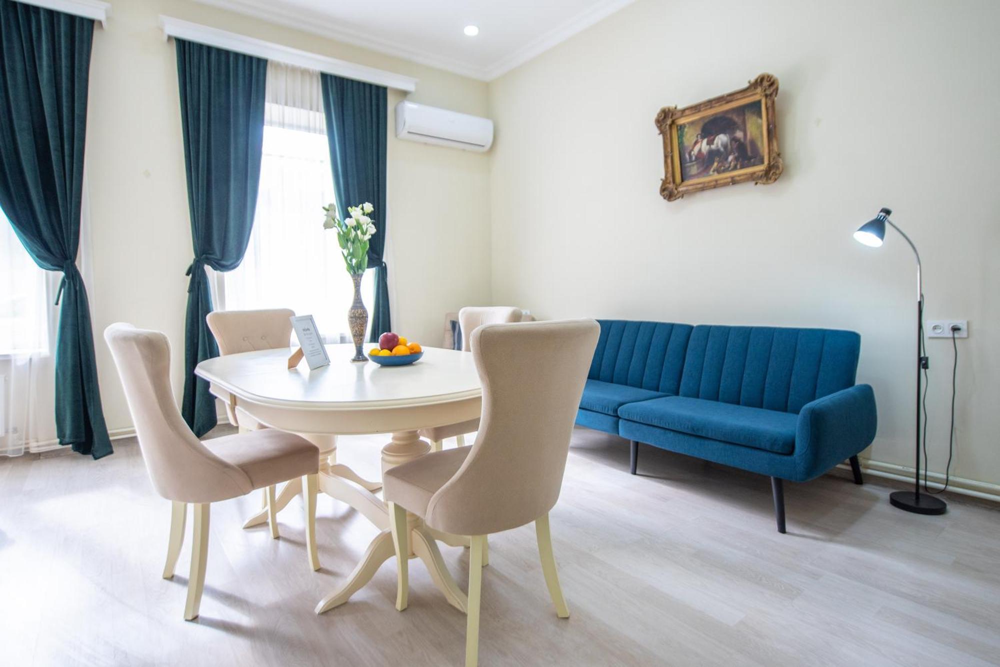 Old Town-Booking Apartment Tbilisi Eksteriør billede