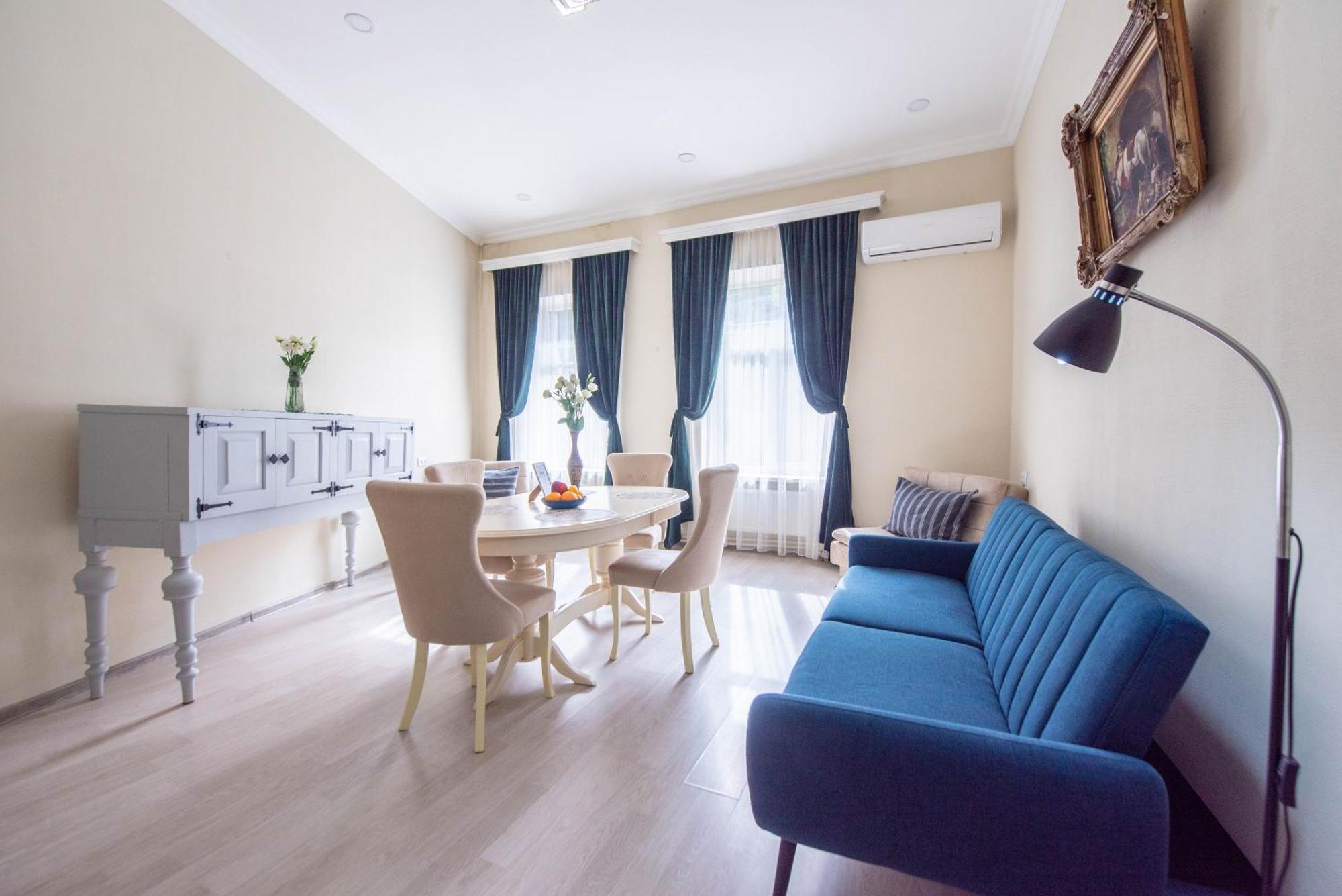 Old Town-Booking Apartment Tbilisi Eksteriør billede