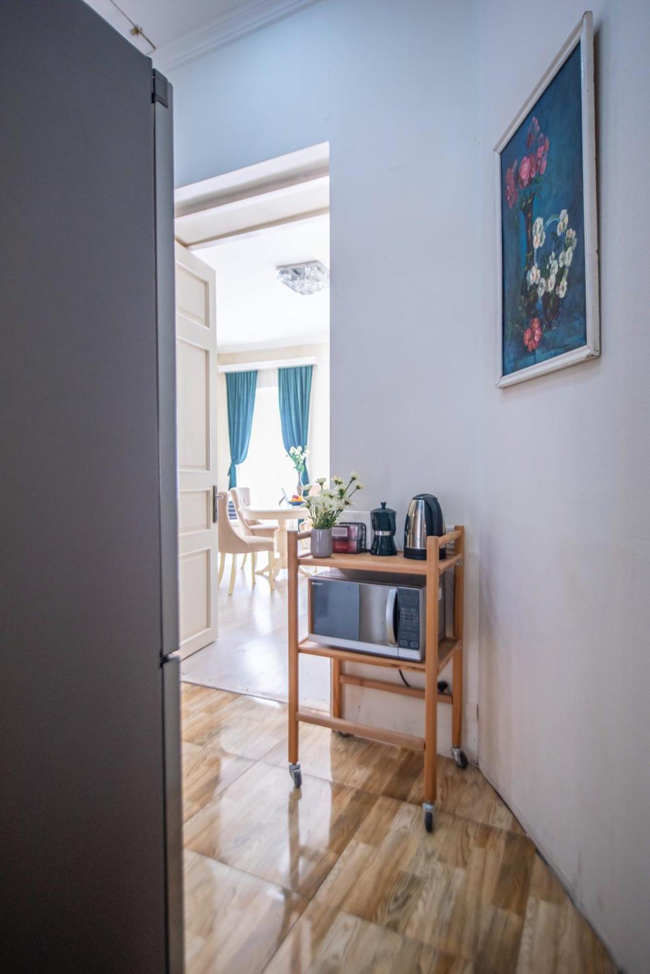 Old Town-Booking Apartment Tbilisi Eksteriør billede